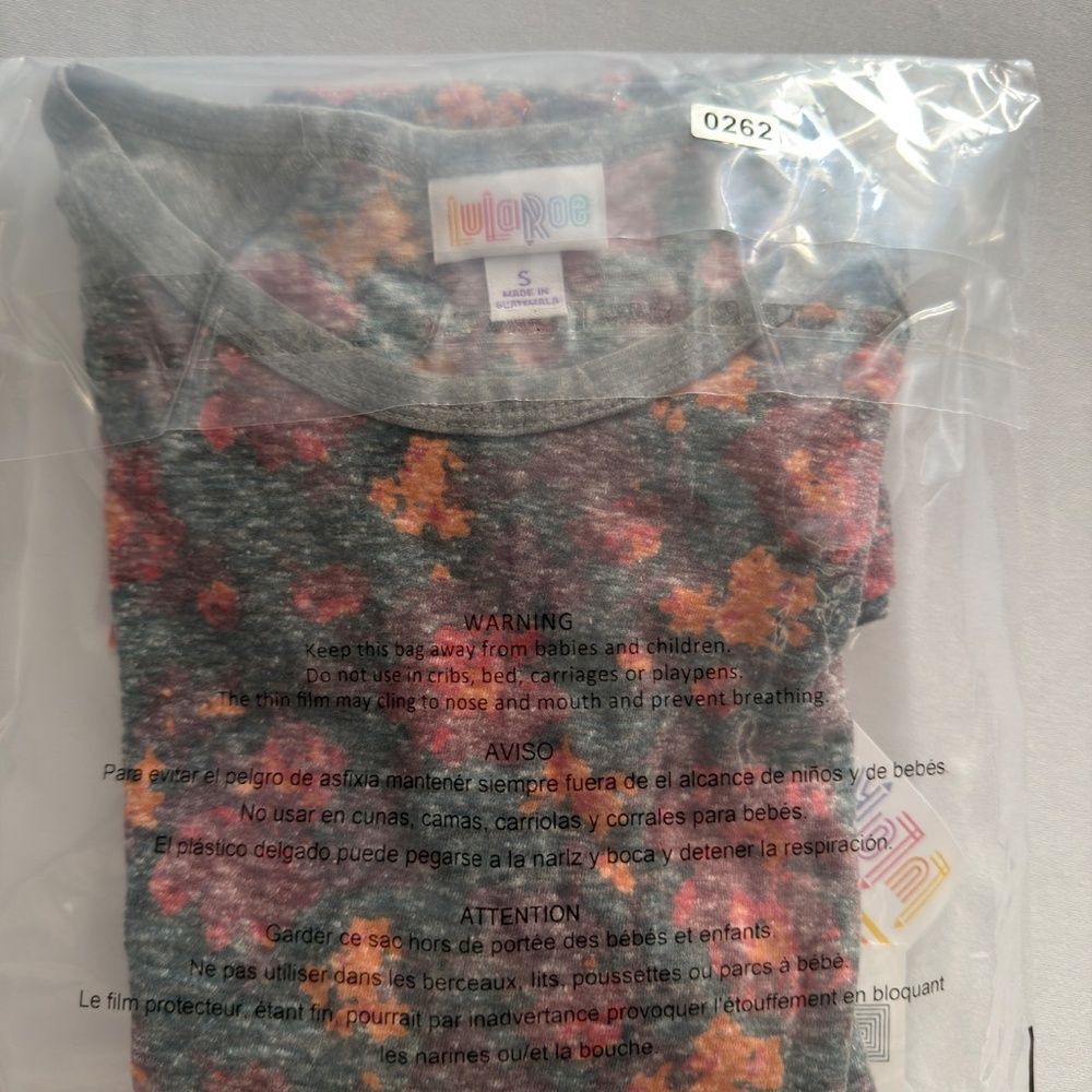 LulaRoe Randy Tee • size small • NWT - Picture 8 of 8